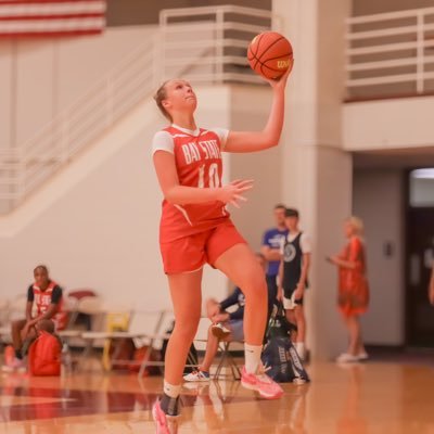 Class of 27’ • 5’10 • 📍Mashpee High School • Basketball • Volleyball • AAU Level Up • Small Forward, shooting guard