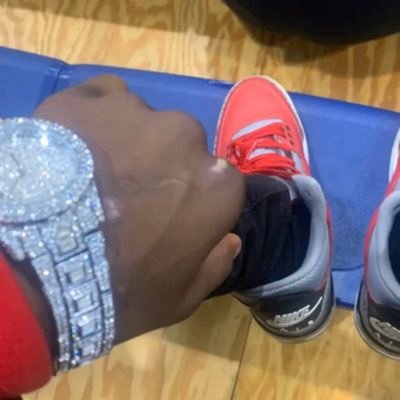 Mrnifhsjdj's profile picture. 💥