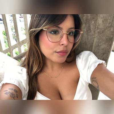 UCV||| ESTUDIOS INTERNACIONALES
•
IG: @amelieontiveros