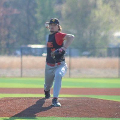 6’2 190 RHP/3rd Basemen—@DiamondKrew_ use code jvilela10 for 10% off —-@redravensBB Commit
