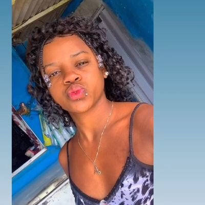 por uma vida rica de coisas q o dinheiro n comprar. ✨️🩵