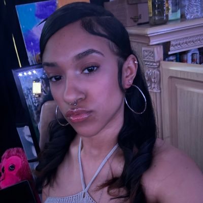 lateenaaa's profile picture. 𝟐𝟐𝟐 | vir🐐♍️