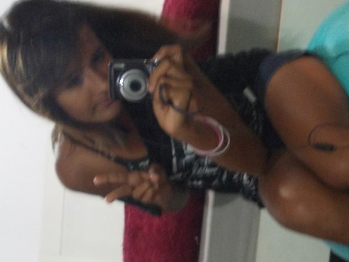 14 Anos,Aquariana,chorona,São Paulina,
Desorganizada,chata & bonitiinha.
