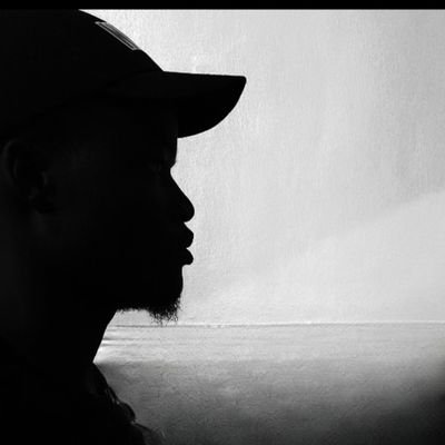 YourFuturePres4's profile picture. I hold the secret to captivating an audience so devoted, they'll hang on your every word & eagerly await your next offer
|
Your words, their attention-my Craft✌