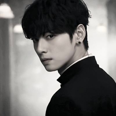 yunokwun's profile picture. birthplace full of stories.