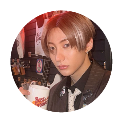 saboitage's profile picture. ♚ He’s a half-time performer and full-time producer who always appears attractive, his nickname is Brachio. (Parody)
