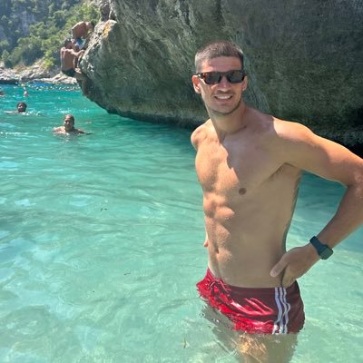 FabriBuschiazzo's profile picture. Futbolista. Inversor .