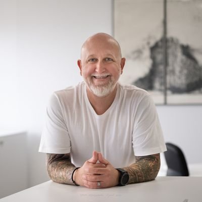 Librarian, yogi, biker, tattoo devotee, beer enthusiast
👻 steve_mcquade
