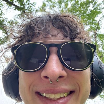 @michiganastro & @macombcollege alum, astro phd student @umassamherst , among other things (╹◡╹)personal/private shenanigans @_89 (they/she)