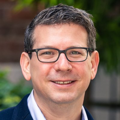 CMO @Get_Writer. Ex-UiPath. Co-founder of https://t.co/xscV16otrr. Poker player(@RonFezBuddy), optimist, geek