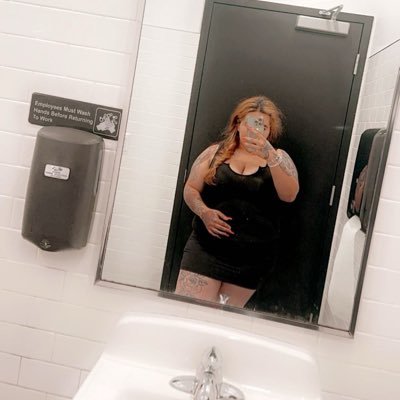 my only account I’m a hot milf and I can squirt it’s like a waterfall 🔥🤪🤪#nsfw #onlyfansgirl #baddie