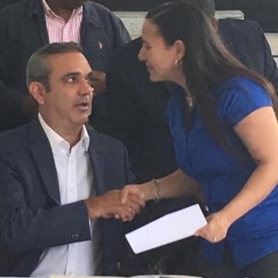 Creyente en Dios, madre, esposa. CPA,
MBA Comercio Internacional.
Pta. Movimiento Parriba con Luis.
Lider Político @luisabinader