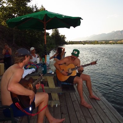 TStrand20's profile picture. I write songs, and sing them to anyone who’ll listen.