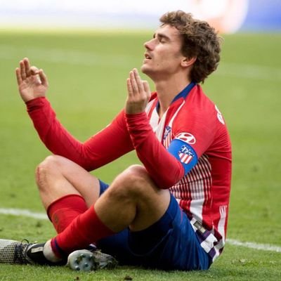 AJMicheal3's profile picture. All about socialization & football.