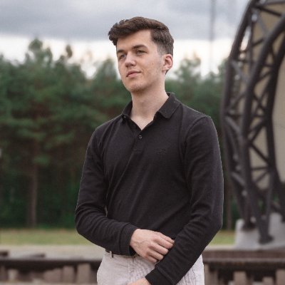 Day Job: Founder @ DesignHouse | Crafting high-conversion websites for B2B 🚀
Side Hustle: Sharing the secrets behind the design that sells ⬇️