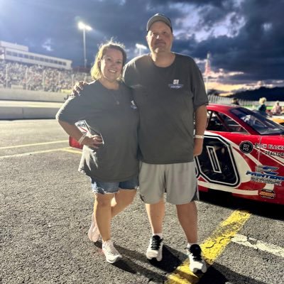 Wife 💗 fur baby momma 🐶🐶 🐶 🐈 🐈 🐈 NASCAR 🏁 junkie 📷 hobby photographer 🎶 country music fan 🐾 animal lover 💙PCOS Warrior