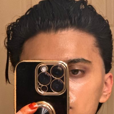 vivekghate_'s profile picture. was it crispy? right right..