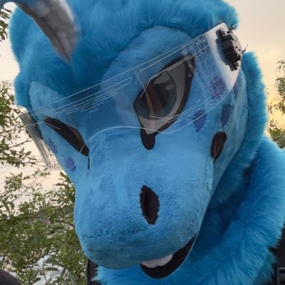 24, British Male, Feral Dragon. I follow updates on games and furry stuff. Partner ❤️@DerpyDerpHusko❤️ Fursuit maker 🧵@MarvelousMeep🧵
