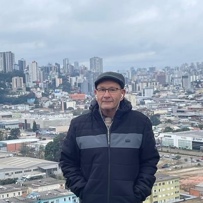 Católico, de Monte Carmelo Edo. Trujillo. Venezuela..
1000% anti comunista...1000% republicano. El socialismo es miseria y piojos.