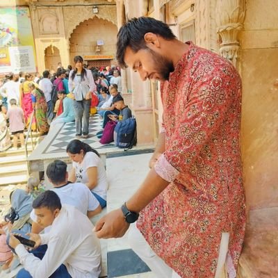 GaharwarVinayS2's profile picture. mistake r proof that u r trying nd trying