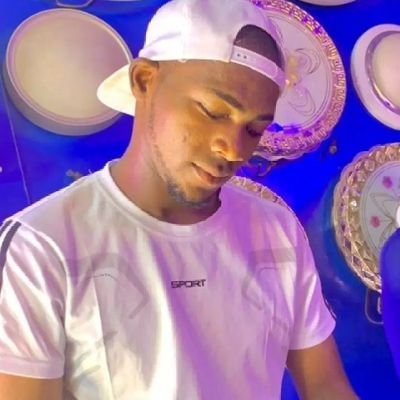 my name is nkem I love music especially 30bg dmw music ,up coming artist and entertainer