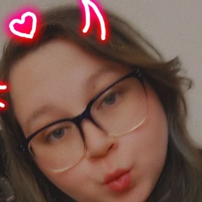 hellahall's profile picture. she/her • I think I'm pretty funny. My Twitter is the modern day live journal