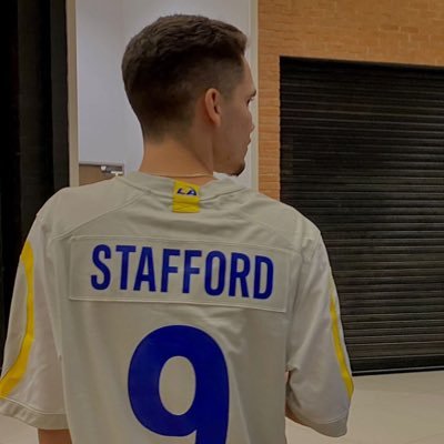 (RJ - 22y) | @Chiefs @flamengo @warriors @T1LoL