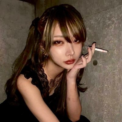 放射線IVRパチンカス専門医博士。総会で数々の賞を受け順風満帆な人生かと思いきや、安定と信頼の人生くそおもんない期に突入。晴読雨読を経て、メンタルお化けとなり、涅槃寂静に達する。医師10年目。副医局長。来年度からアメリカ留学?趣味タバコ。ベンゾジアゼピン受容体作動薬のようなツイートを心掛けています。