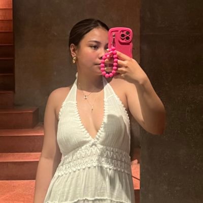 nenaaart's profile picture. r u lost baby gal