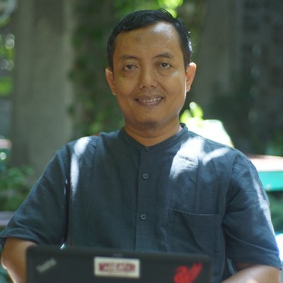 arifbs1982's profile picture. Author "Internetistan: Jihad Zaman Now" | Contributor & Editor for "https://t.co/3TeVuDs5LF" | Activist and Researcher