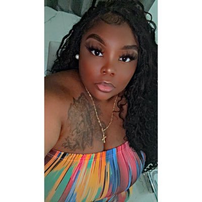 Your Favorite Lingerie Dealer 👅 BigFineHive🤸🏽♀️MomLife👩👦SapioSexual 💁🏽♀️