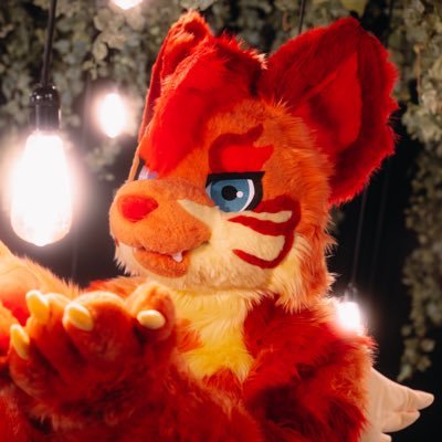 xioce5102's profile picture. 我叫炙炎，誕生日：3/19 入獸圈已有2年多了，獸設是個有翅膀身體有火炎圖示的小狐狸🦊，有要認識的都歡迎！ 中文⭕️日文❌