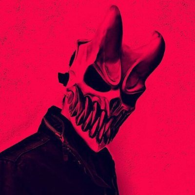 EternalXIX's profile picture. Me equivoco siempre, eso me hace humano.