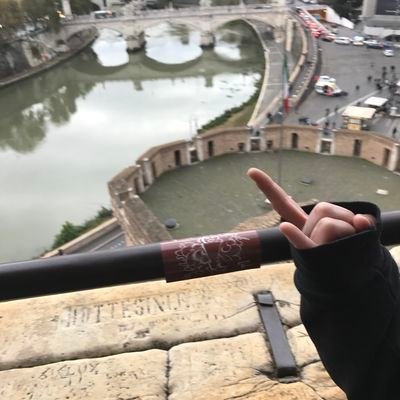 EndeDesMonats's profile picture. .