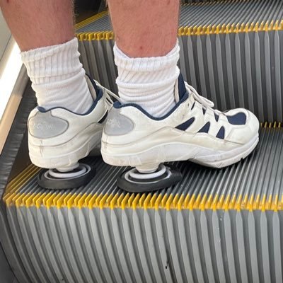 ayneatnoi's profile picture. 