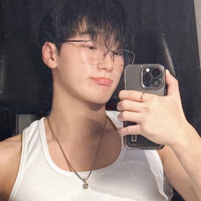 versaeros's profile picture. pamilyadong tao na po ako