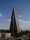 Unidad Habitacional Nonoalco Tlatelolco. Inicia su construcción en 1957 y concluye en 1964. Fue proyectada por Mario Pani.