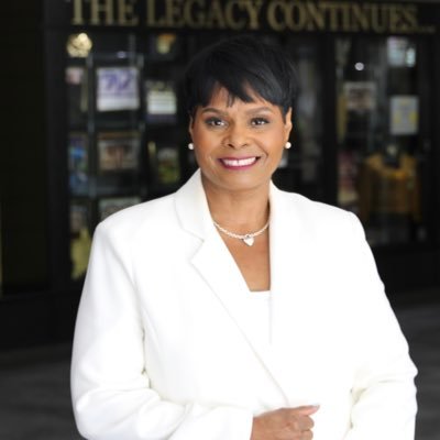 Educational Leader| 2021 -2022 APS Principal of the Year | Innovator | Culture Champion | Servant Leader. Opinions are my own and not the views of my employer.