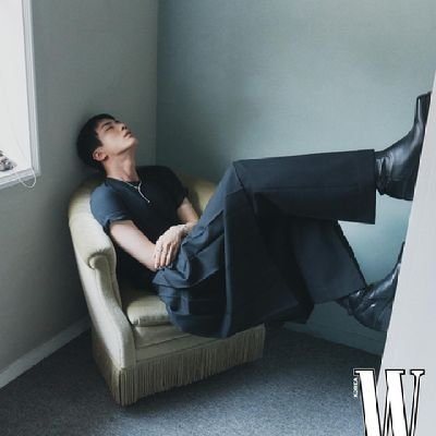 LetsGoTannies's profile picture. Waiting for BTS 😁