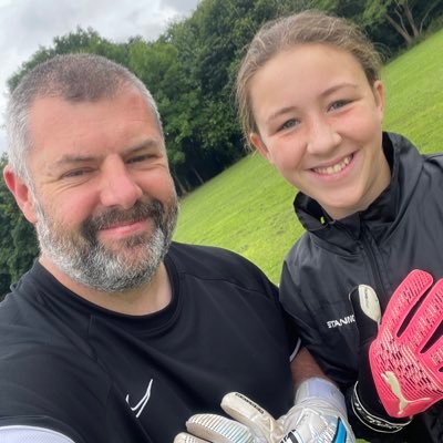 old goalkeeper who’s enjoying watching his daughter progress with her goalkeeping journey 🥅🧤⚽️e.d_no1