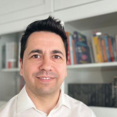 Ayudo a transformar organizaciones, acompañándolas por la senda de la digitalización.