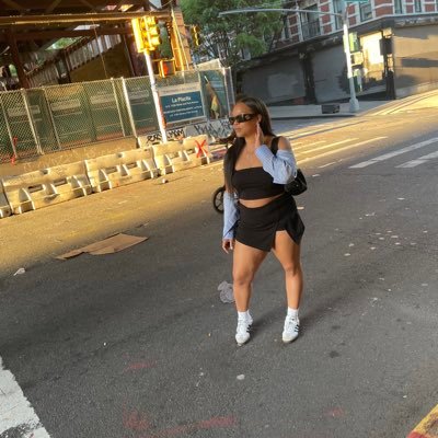 StephanieSanti_'s profile picture. Born curious.