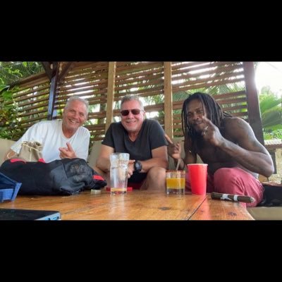 didhego61's profile picture. This world has completely gone Mad