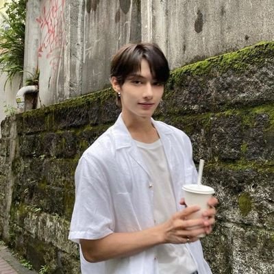 feel_yeonn's profile picture. 🎼📝  👉  🏢