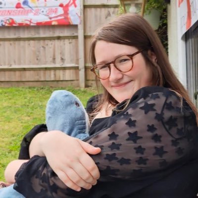 eurovision nerd and attendee (x3 2023, x3 2024), avid gig goer and loves trains, trams and especially buses (she/they) MOVED TO THE BETTER PLACE