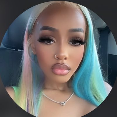 flybarbiewrld's profile picture. sweet yellowbone thang