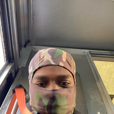 SwerveGodT's profile picture. 🫳🏾 Shambles