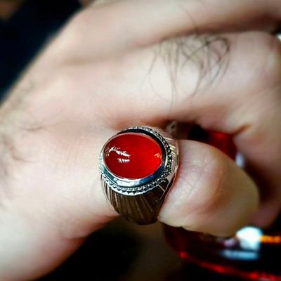 Ranashakir46488's profile picture. ایک جاہِل سَماج میں شَعُور رَکھنا ،
ناقابِلِ مُعافِی جُرم ہے۔۔!!
🙏