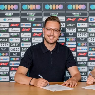 26 jaar - Docent basisonderwijs (on hold). 2024/2025: hoofdtrainer FC Utrecht O15 - UEFA A Youth - Twitter op persoonlijke titel