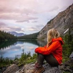 I never feel lonely, to put it romantically, I am completely free.